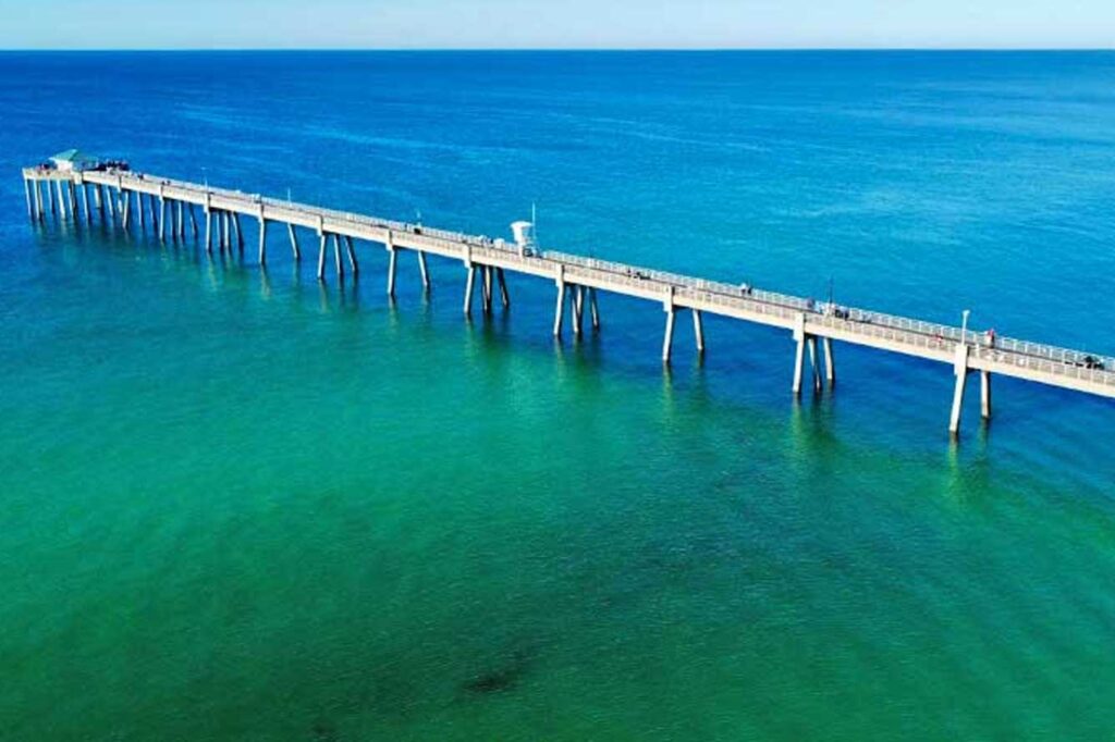 okaloosa island pier near the Wavecrest Lodge in Fort walton beach