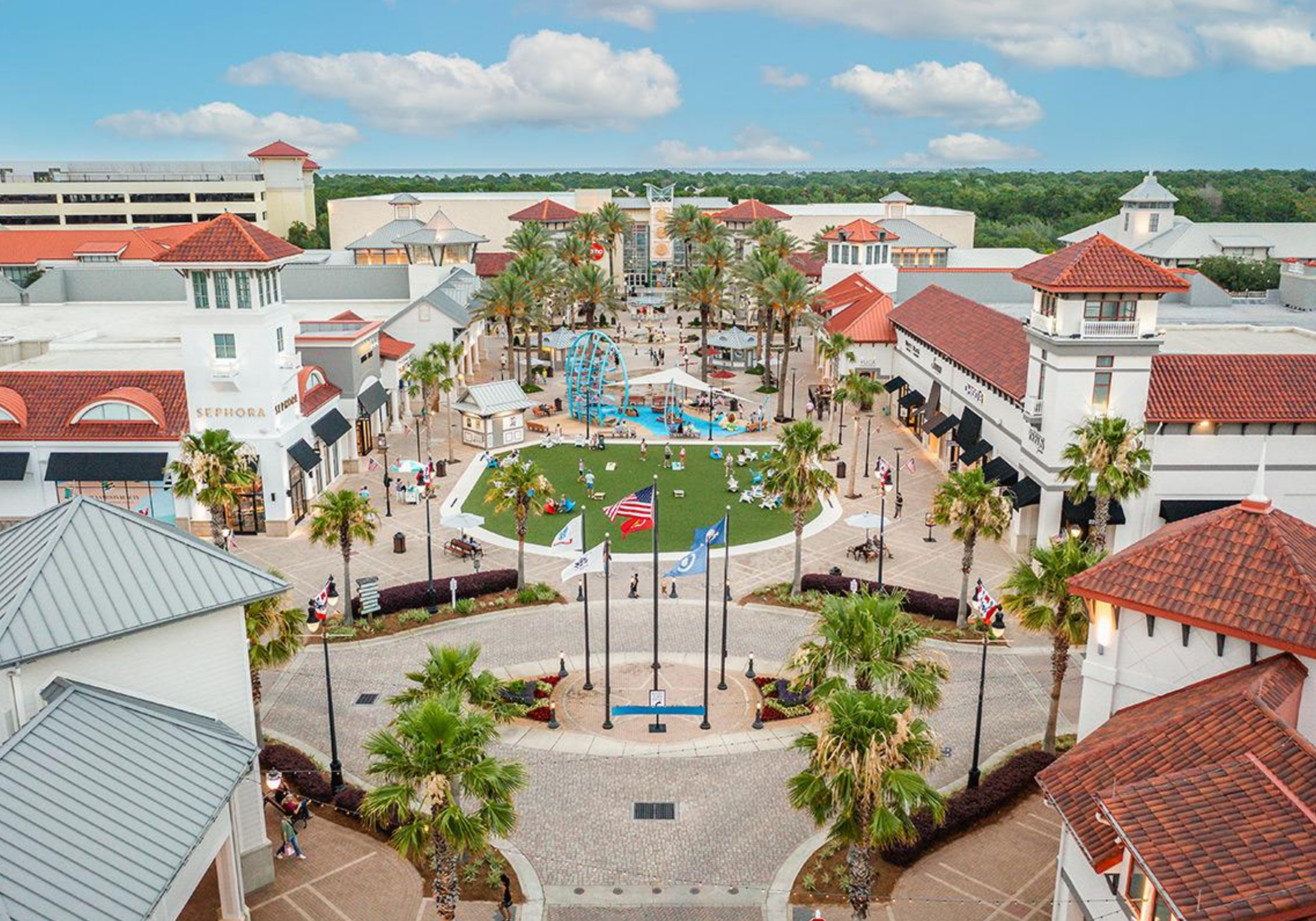 Destin Commons outdoor shopping center in Destin Florida with stores and walkways