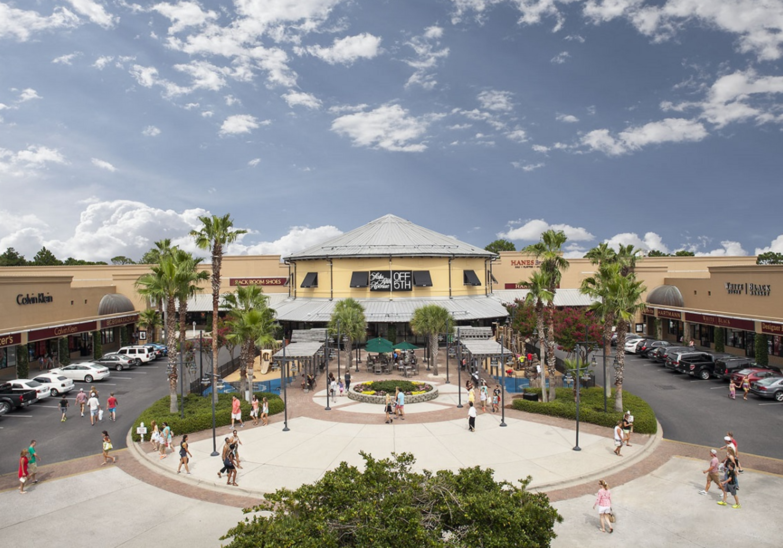 Silver Sands Premium Outlets in Destin with outdoor shopping and brand stores